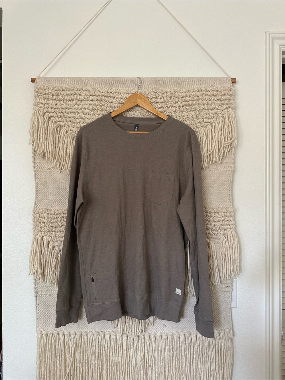 Vuori Jeffrey Pullover NWT
